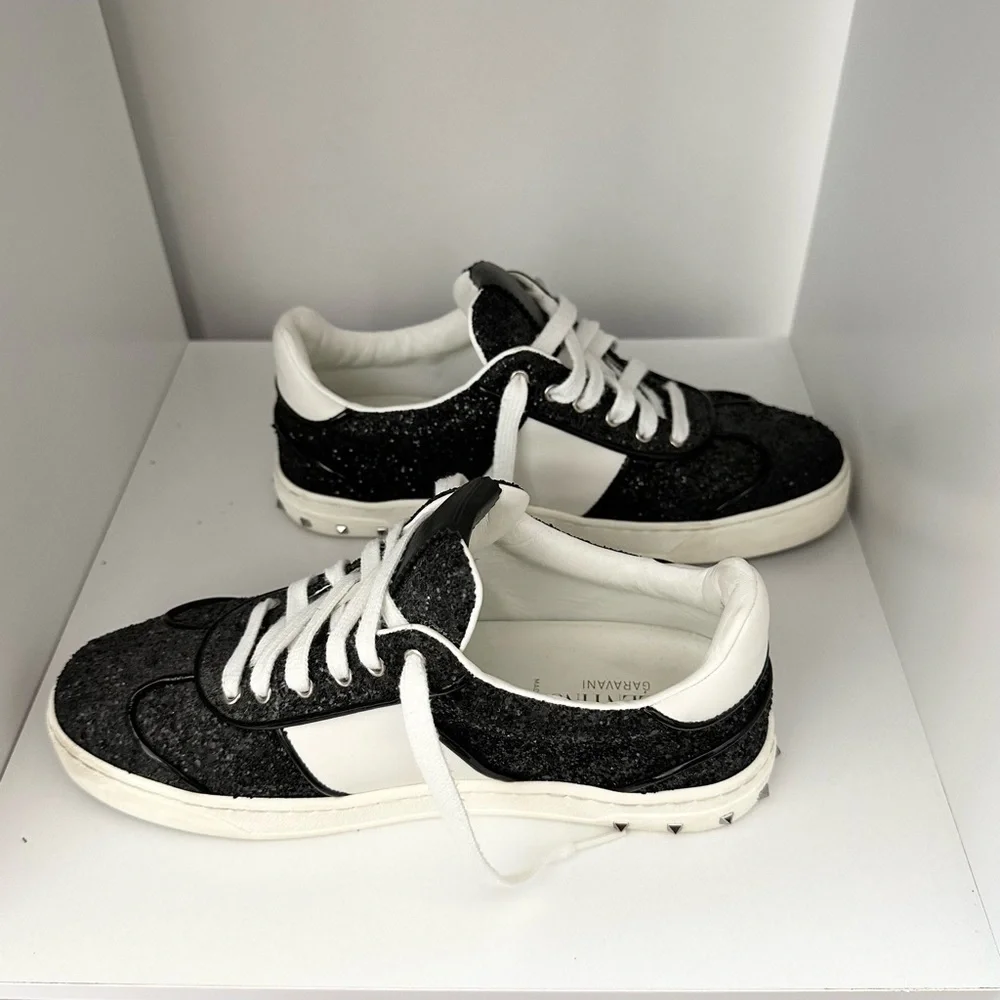 EUC Valentino Garavani Glitter Rockstud Lace Up Sneakers BLACK 37.5 FLY CREW - Picture 9 of 13